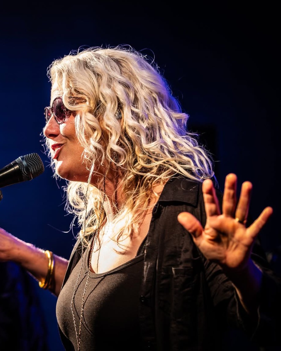 Watch Sarah Dawn Morris reel on Facebook